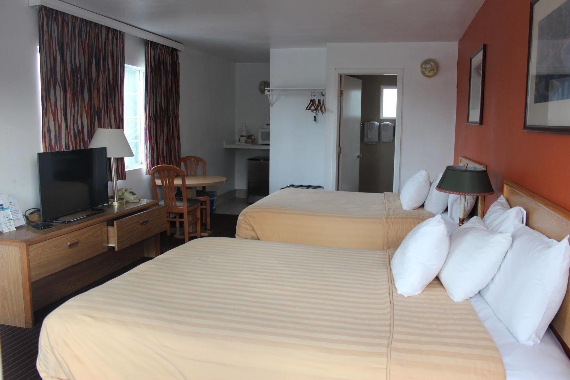 University Inn At סן לואיס אוביספו מראה חיצוני תמונה